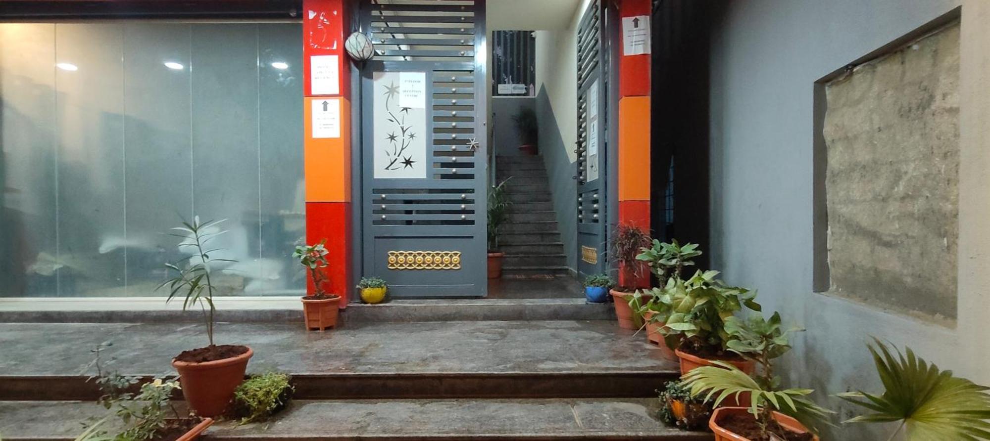 Hotel Amulya Regency Bayappanhalli Bagian luar foto