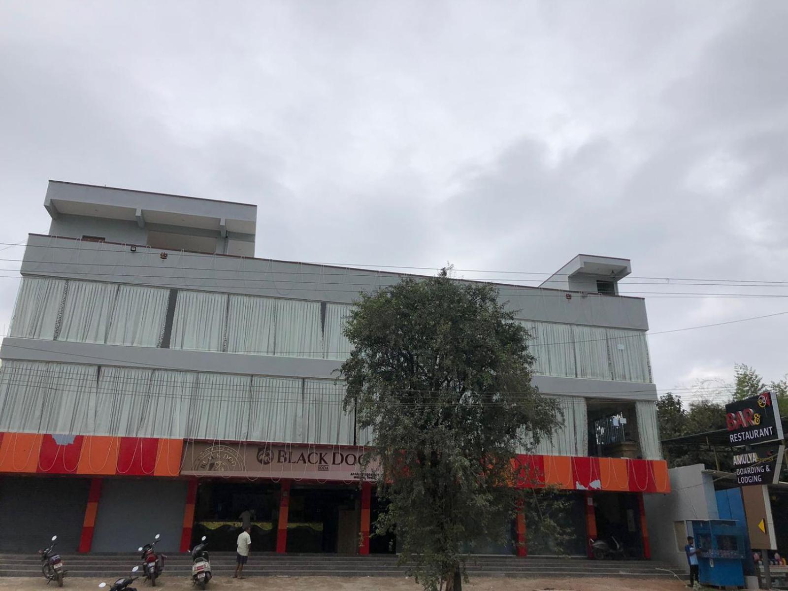 Hotel Amulya Regency Bayappanhalli Bagian luar foto